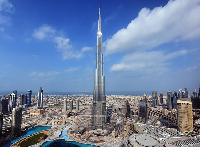 Tòa tháp Burj Khalifa - Dubai