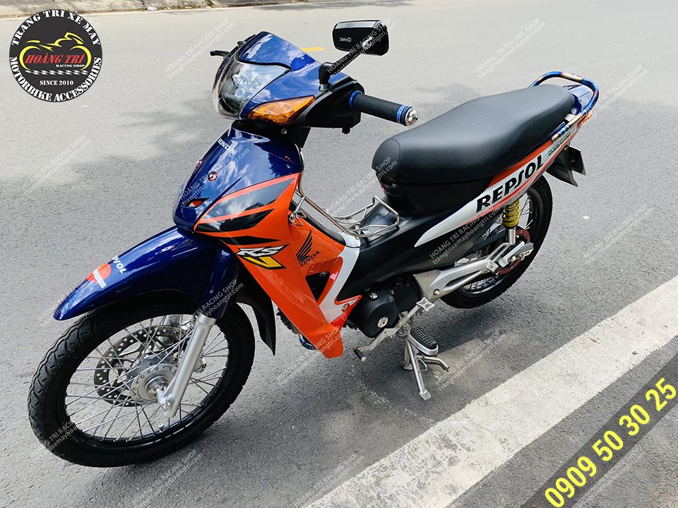 Góc view của xế cưng sau khi thay đổi dàn áo Repsol - Honda Wave RS