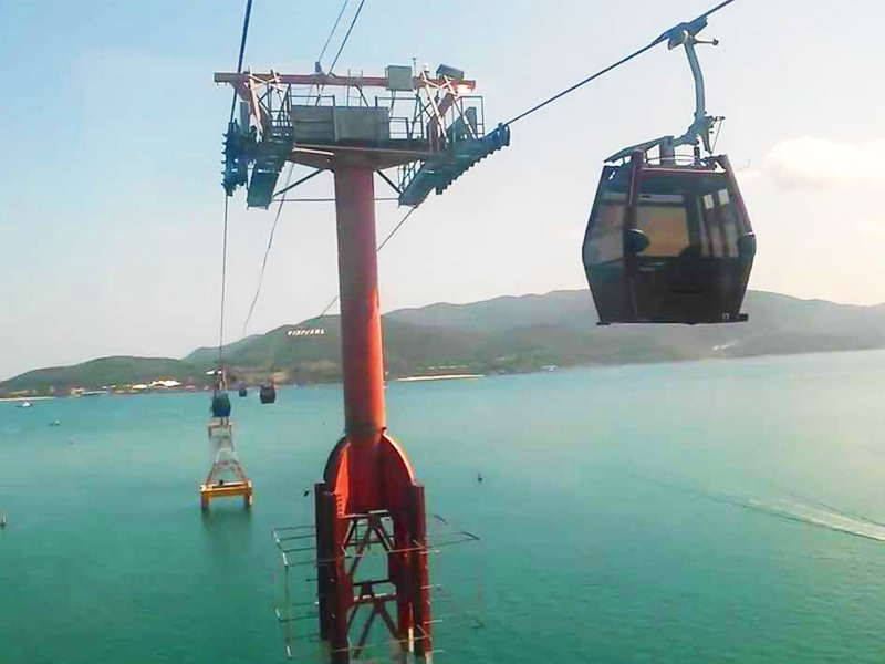 Cáp treo vượt biển tại Vinpearl Land Nha Trang