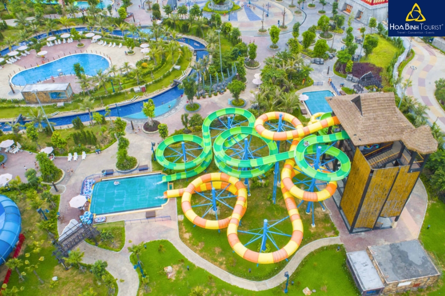 Typhoon Water Park - Vui chơi thỏa thích giữa lòng Hạ Long 