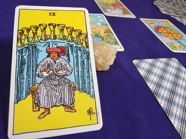 Lá bài Tarot thể hiện sự nghiệp