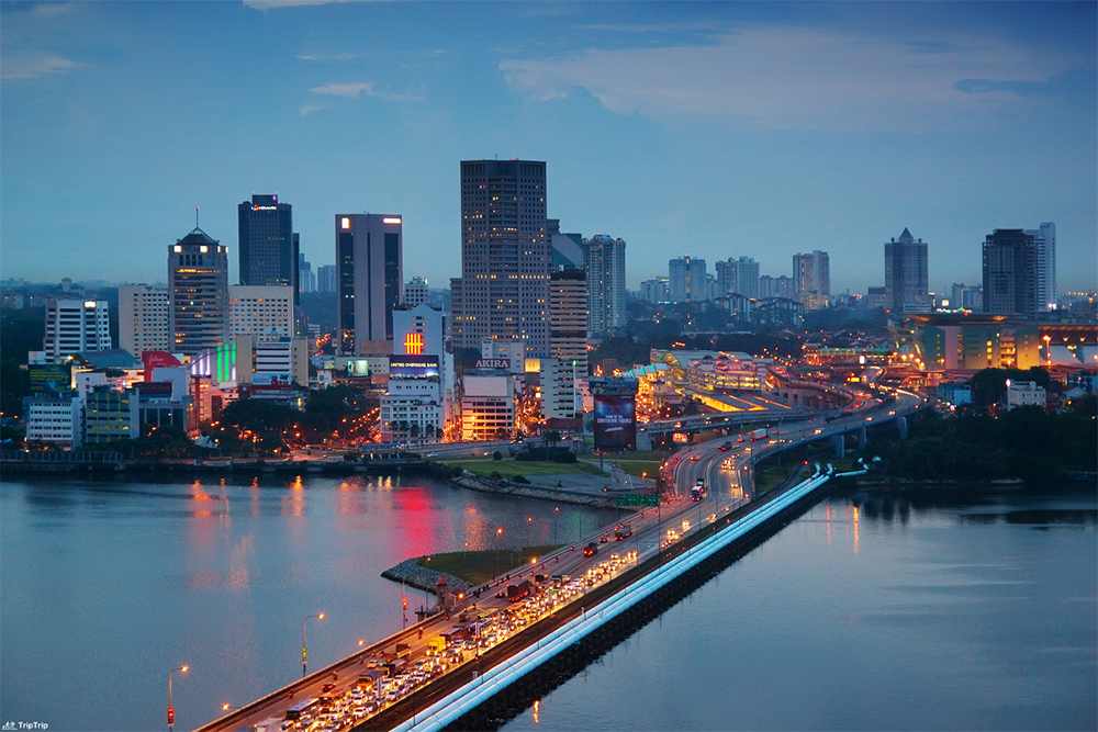 Johor Bhau cũng nhộn nhịp, năng động chẳng kém gì Kuala Lumpur đâu. Tour du lich Malaysia.