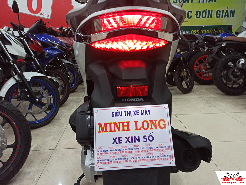 Đèn hậu SH150