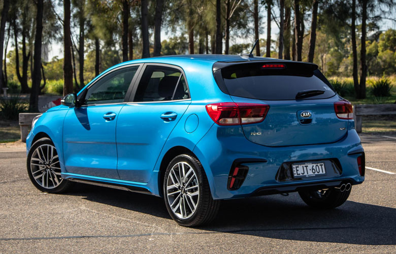 Đuôi xe KIA Rio 2023 bản Hatchback