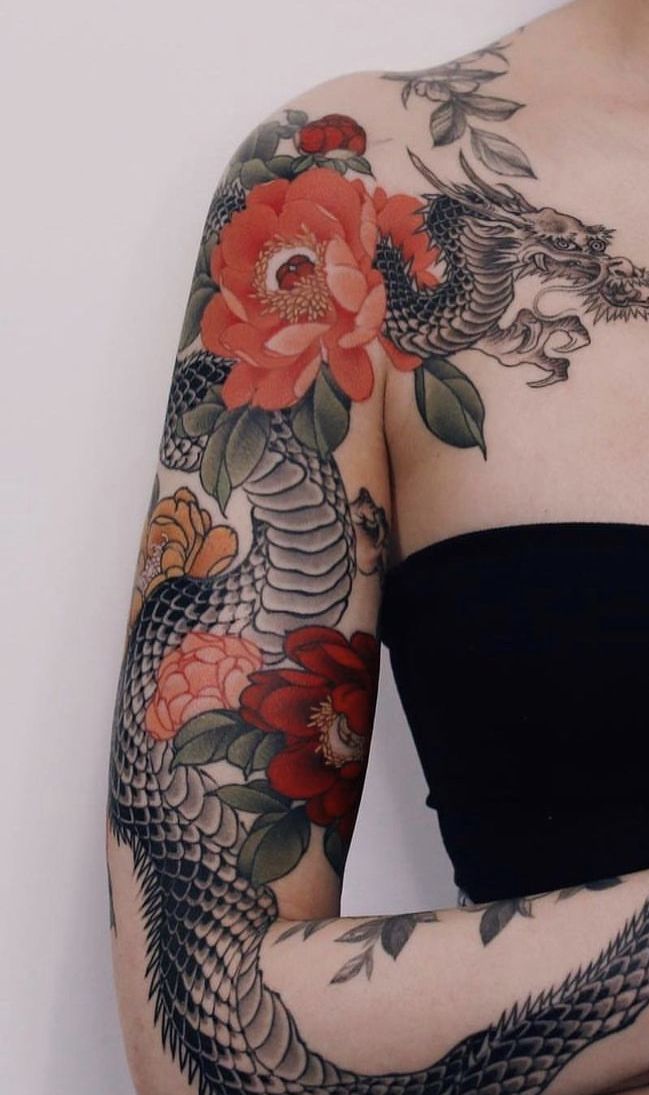 tatto full cánh tay mạnh mẽ cho nữ