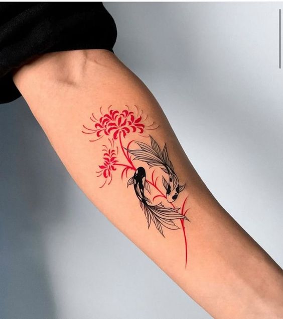 tattoo hoa bỉ ngạn và cá chép siêu xinh