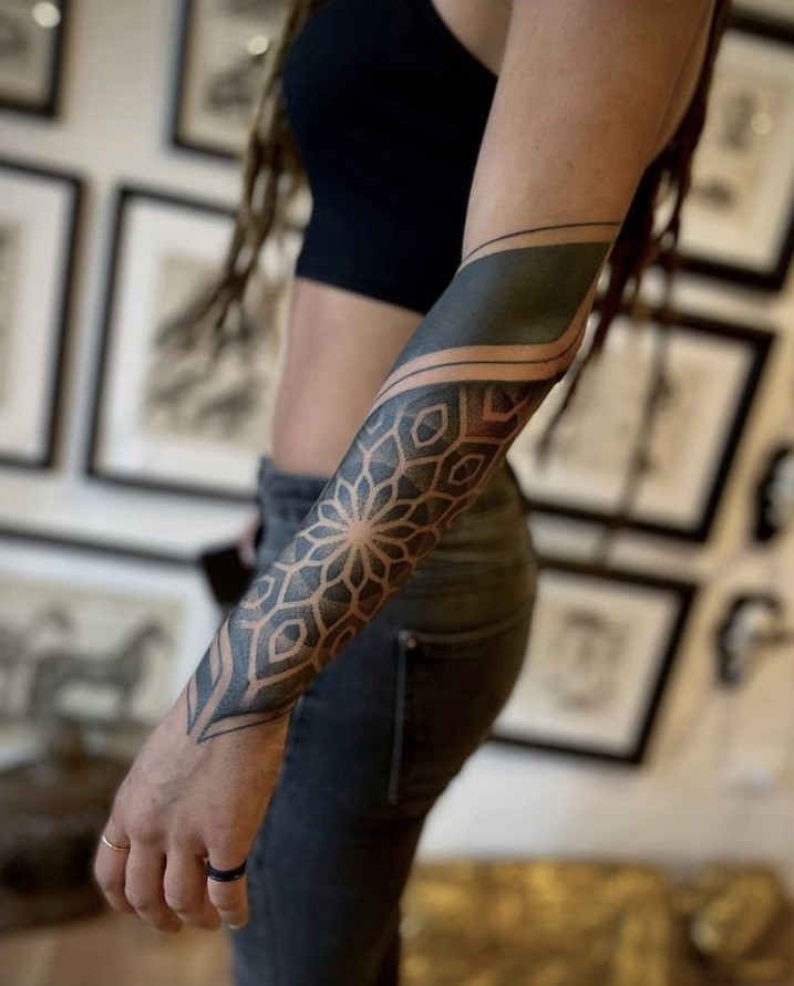 tattoo nửa tay phong cách độc đáo