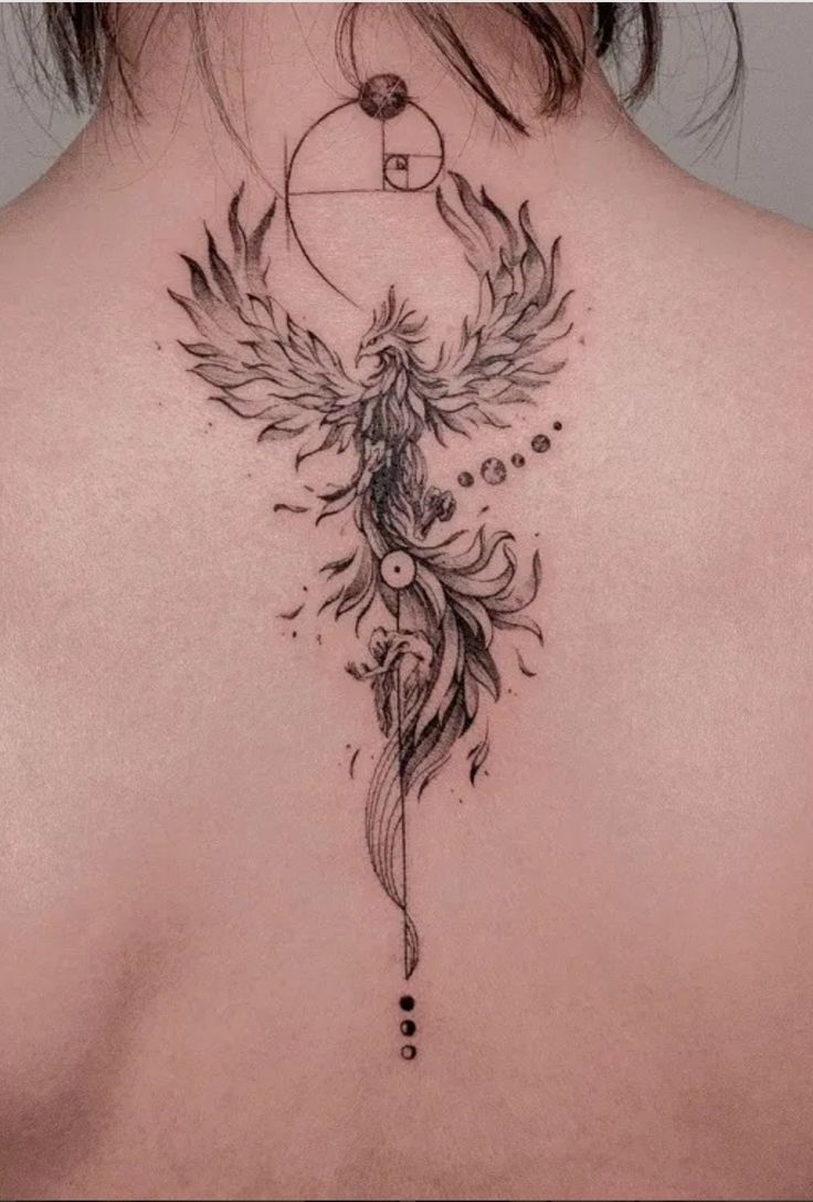 mẫu tattoo phượng hoàng mang đến may mắn cho người sở hữu