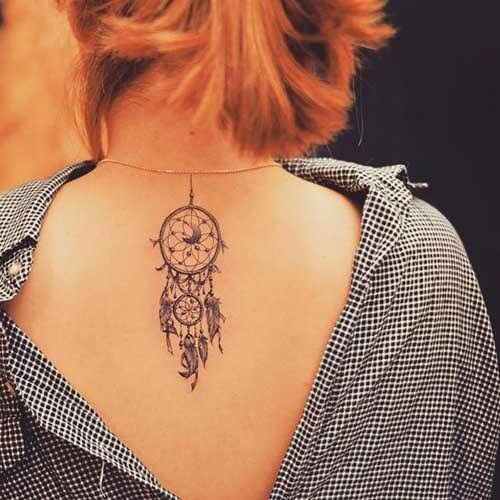 tattoo dreamcatcher mini nhỏ xinh trên lưng