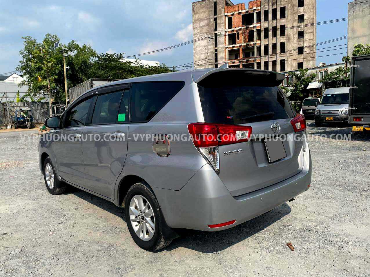 Đuôi xe Toyota Innova 2020