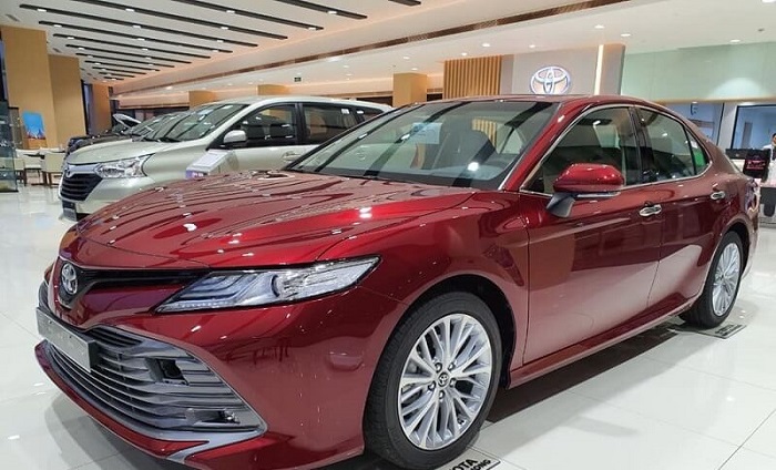 Xe hơi 4 chỗ Toyota Camry