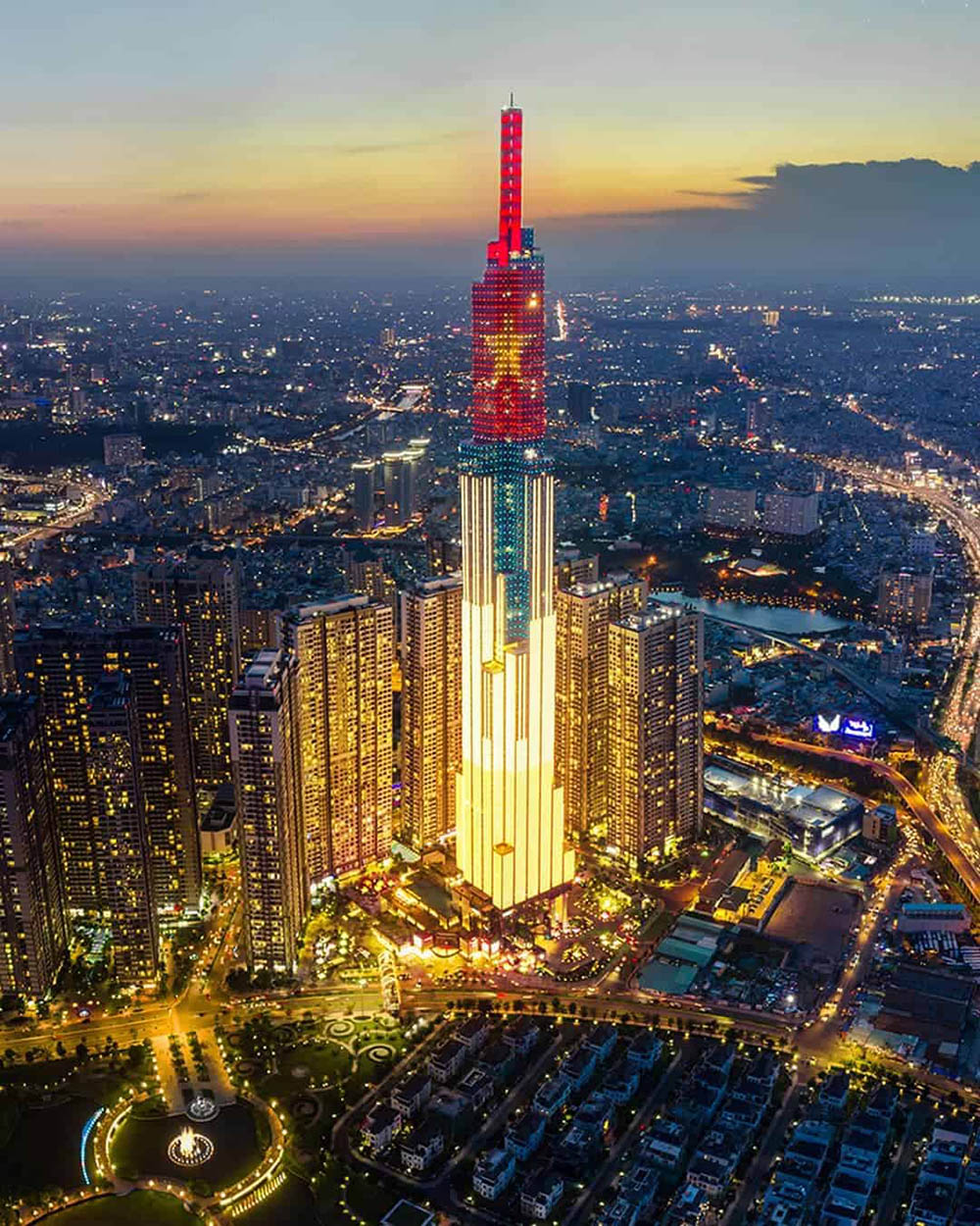 Tòa nhà Landmark 81 - Vinhomes Central Park