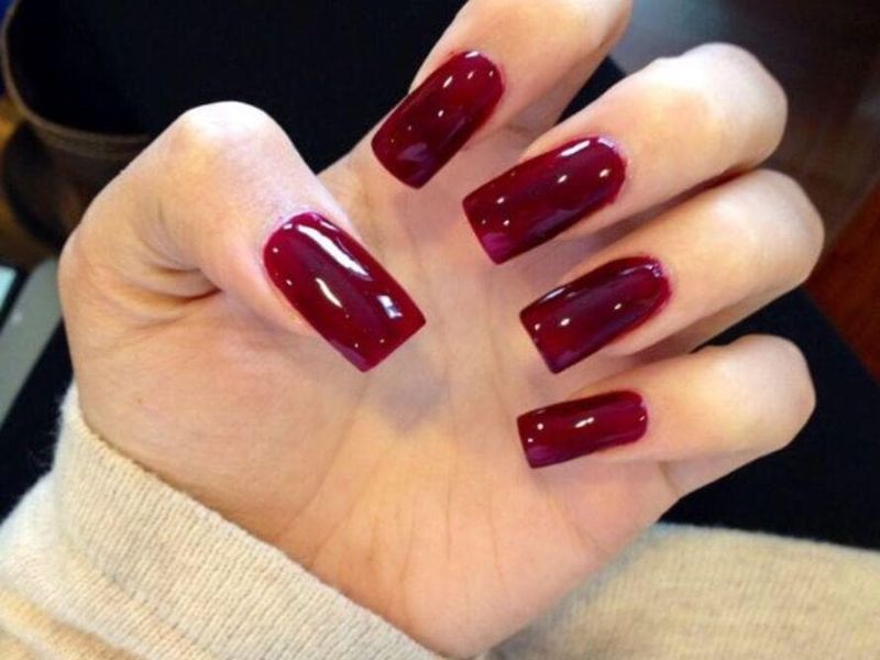 Mẫu nail màu đỏ cherry