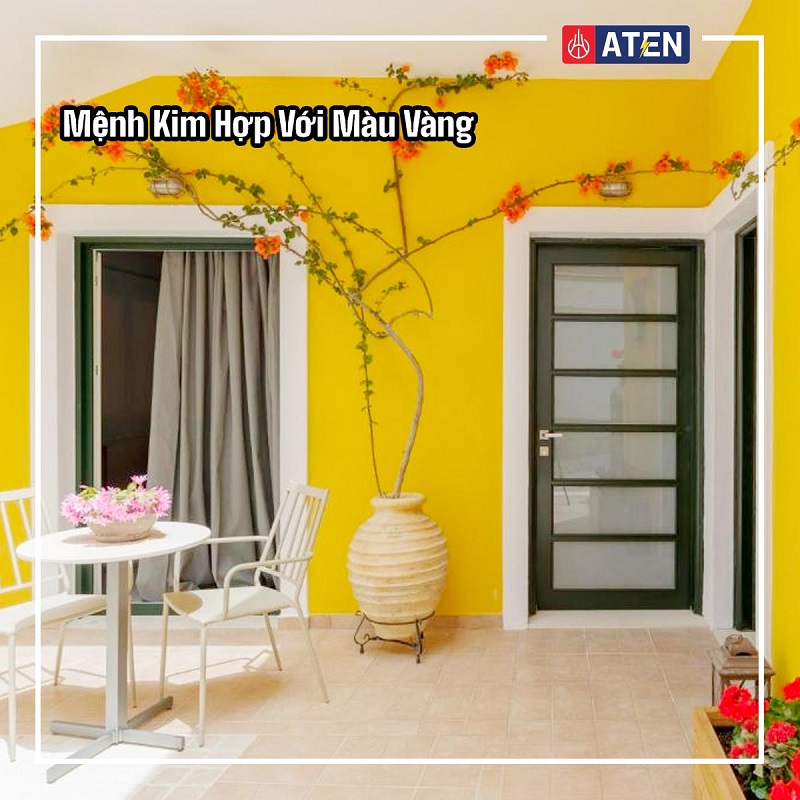 Màu vàng mệnh kim rất hợp