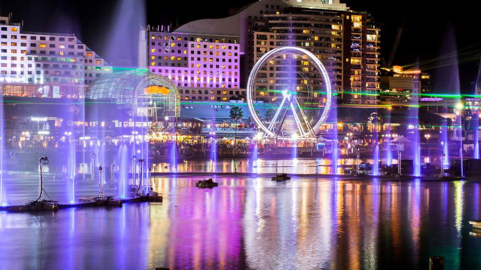 Darling Harbour là một trung tâm giải trí quan trọng của Sydney.