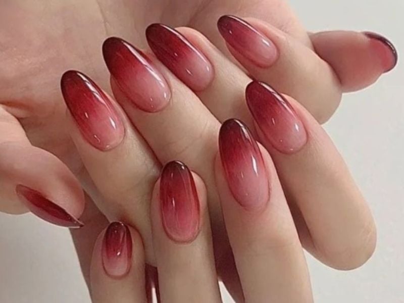 Mẫu nail đỏ gradient