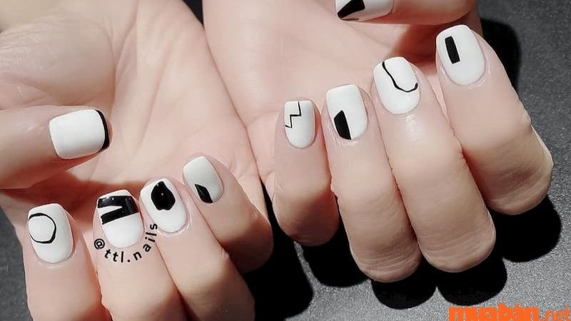 Nail dễ thương màu đen trắng