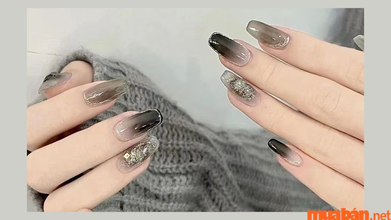 Mẫu nail màu đen loang