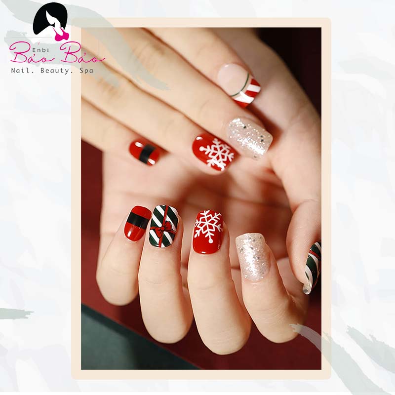 Mẫu nail hình hộp quà giáng sinh