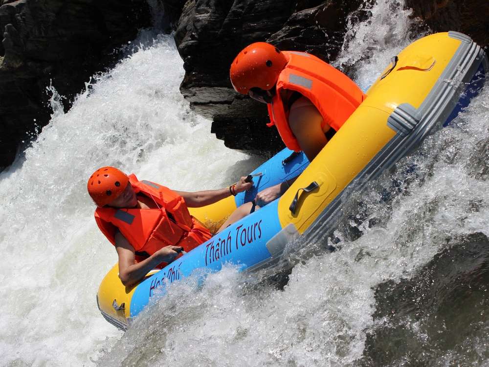 Trượt thác Hòa Phú Thành Đà Nẵng - Khu vui chơi Đà Nẵng