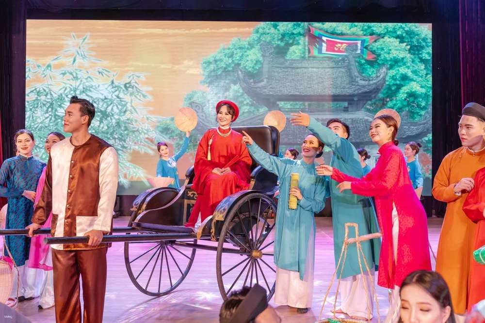 Áo Dài Show Tại Đà Nẵng