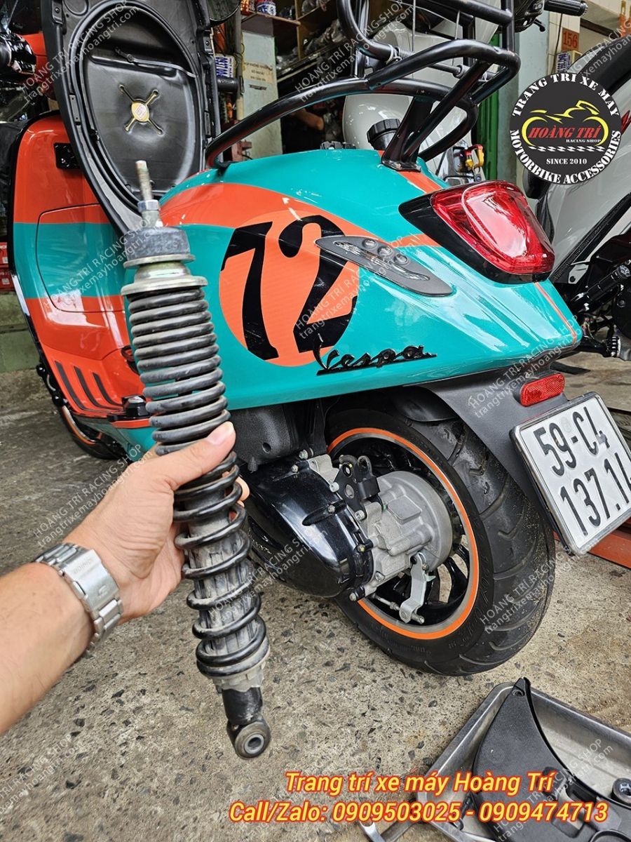 Trên tay phuộc trước chuẩn zin cho xe Vespa - Phuộc RCB VR ti vàng