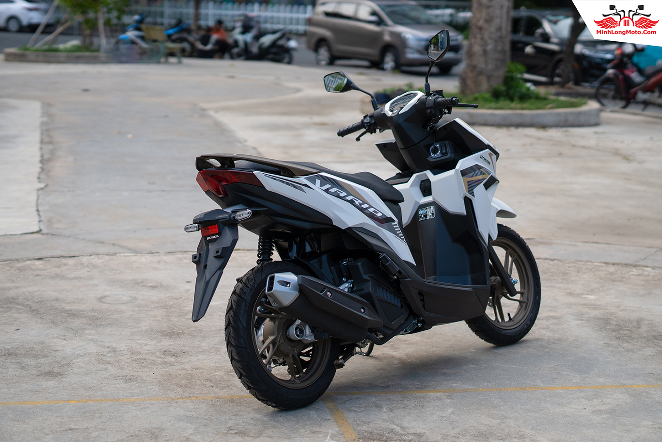 smartkey Vario 125 trắng