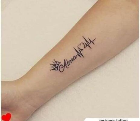 hình tattoo chữ tên nghệ thuật ở tay