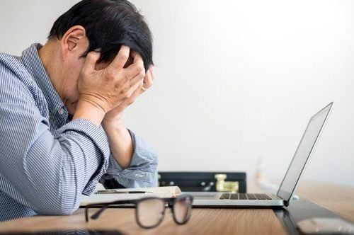 Đãng trí là 1 trong những dấu hiệu bạn bị stress nghiêm trọng