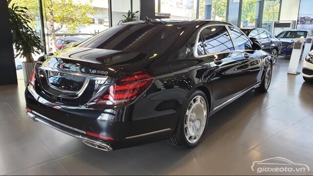 duoi-xe-mercedes-s650