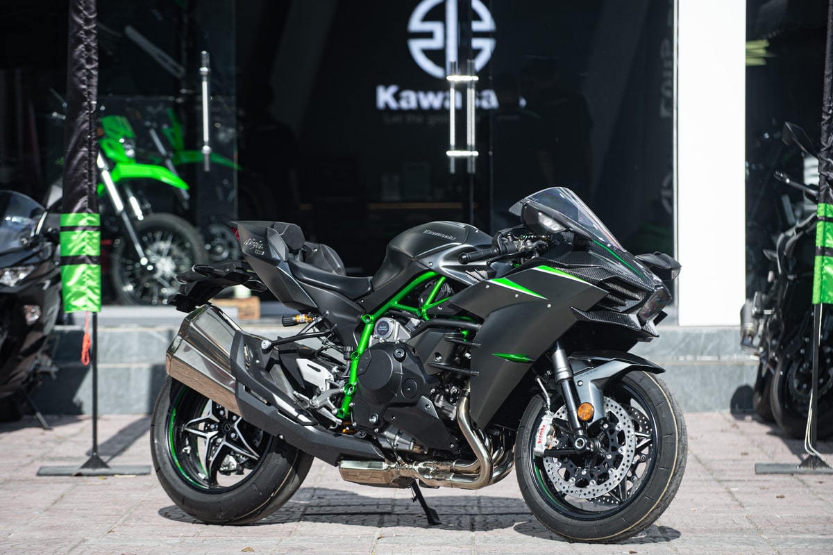 Tổng thể Kawasaki H2 Carbon