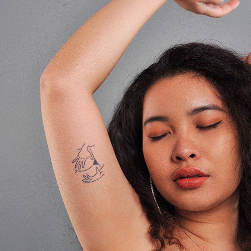 Tattoo mini ở bắp tay chất