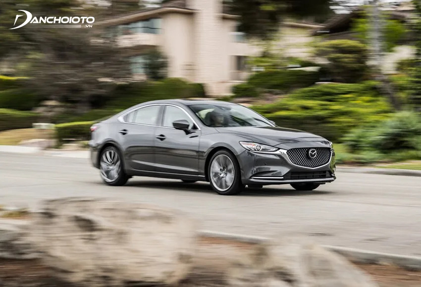 Hệ thống lái Mazda 6 cũng được đánh giá khá cao