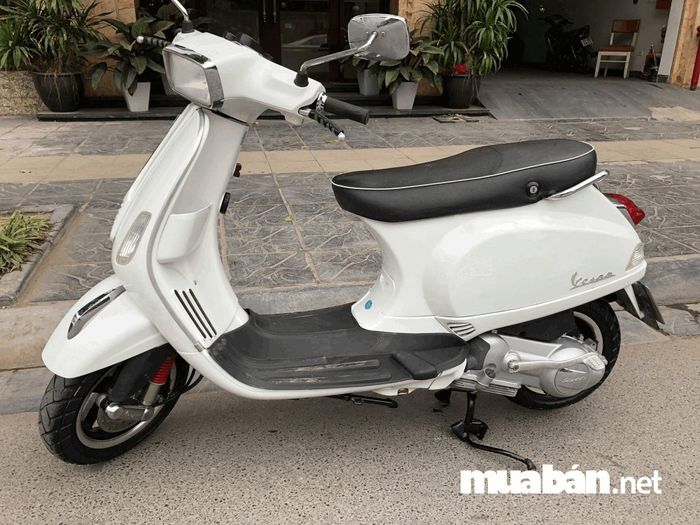 Vespa S125 được yêu thích nhờ phong cách cổ điển, sang trọng, dù là xe đã qua sử dụng.