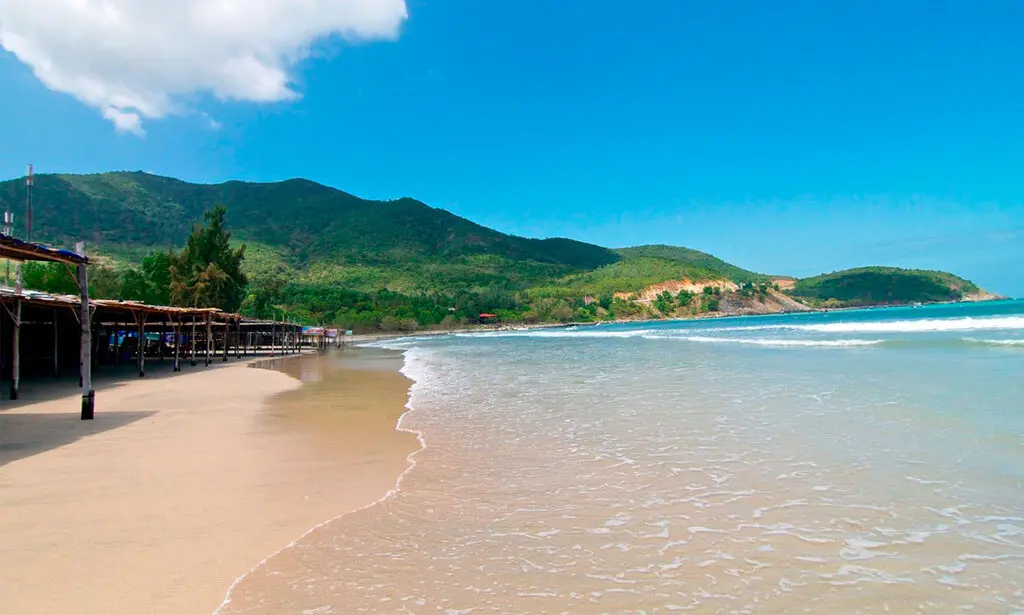 Bãi Dài – 1 Trong 4 Bãi Biển Đẹp Nhất Nha Trang