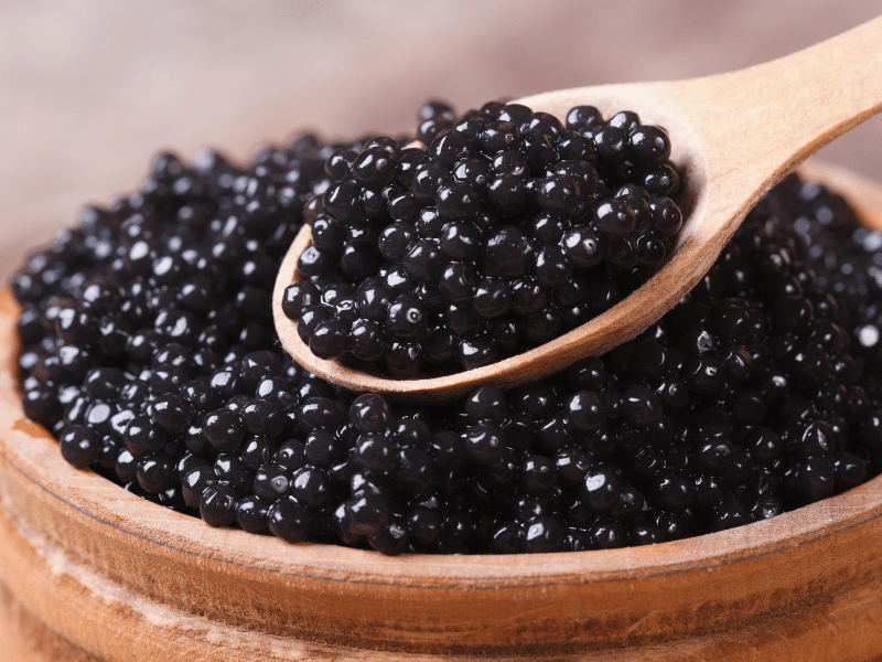 Màu sắc của trứng cá tầm đen Caviar rất đặc biệt