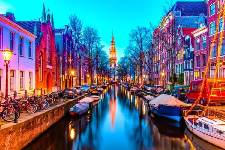 Khung cảnh đầy nên thơ tại kênh đào Amsterdam rung động bao trái tim người lữ khách