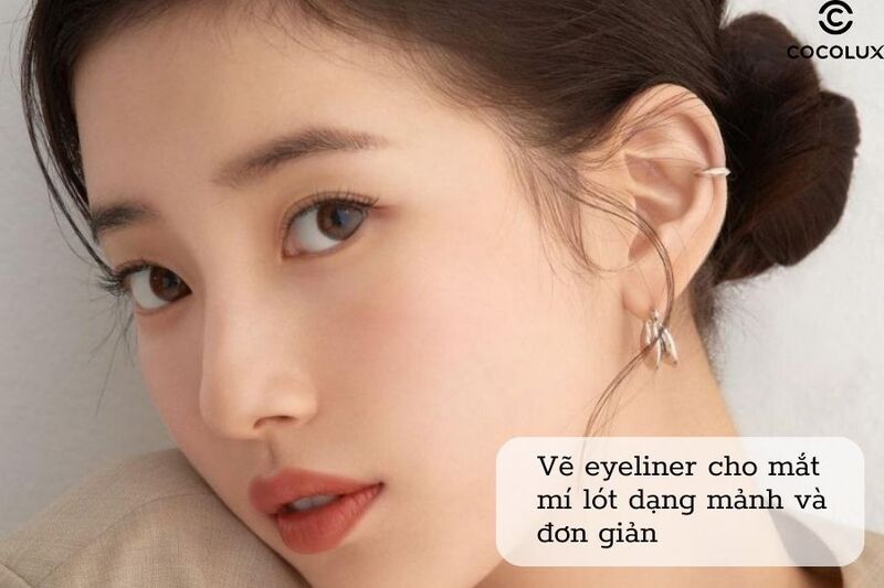 Cách vẽ eyeliner cho mắt mí lót dạng mảnh và đơn giản