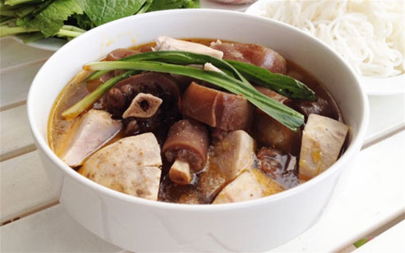 Lẩu đuôi bò