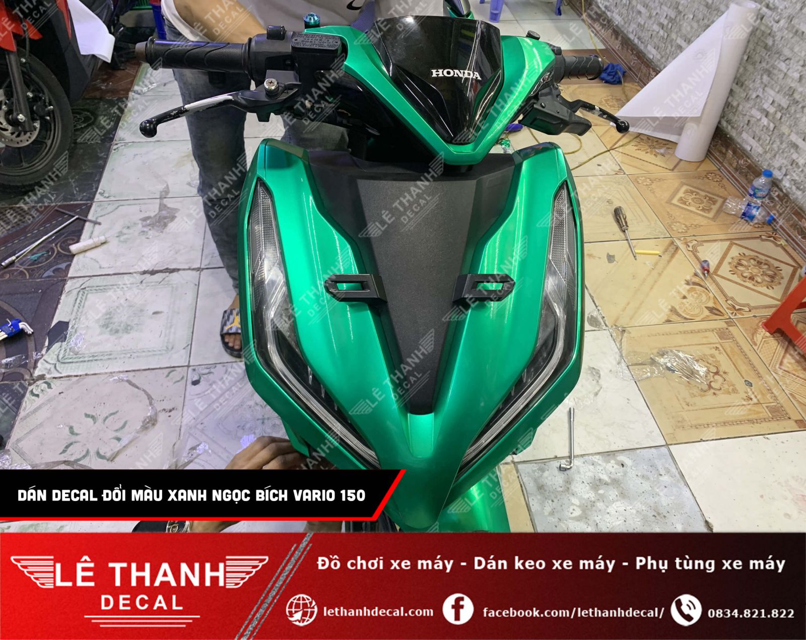 ​ Dán decal đổi màu xanh ngọc bích Vario 150 Click and drag to move ​