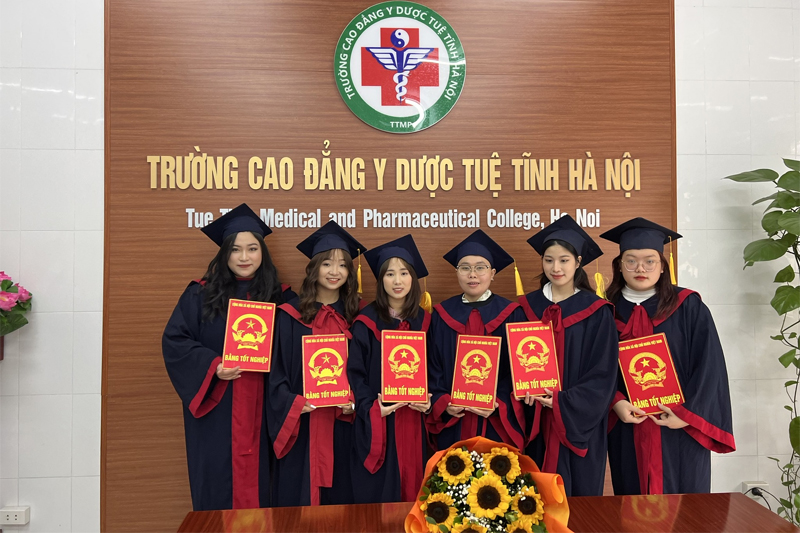 Học make up uy tín tại Cao đẳng Y Dược Tuệ Tĩnh