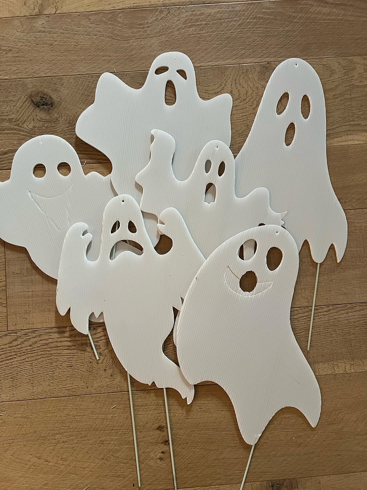 ghost yard stakes for halloween