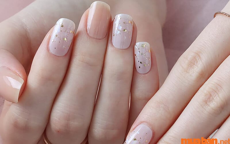 Mẫu nail Hàn Quốc họa tiết đơn giản dịu dàng