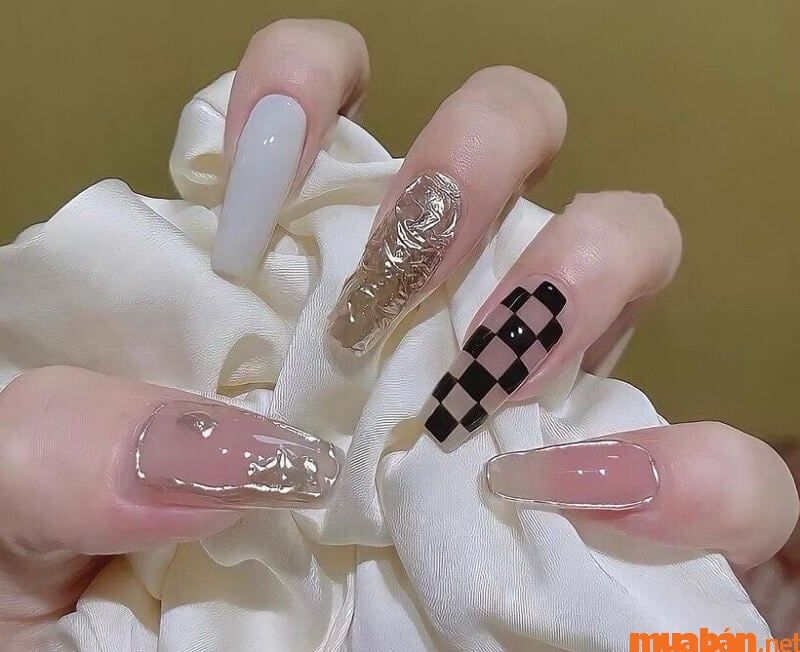 Mẫu nail Hàn Quốc kẻ caro