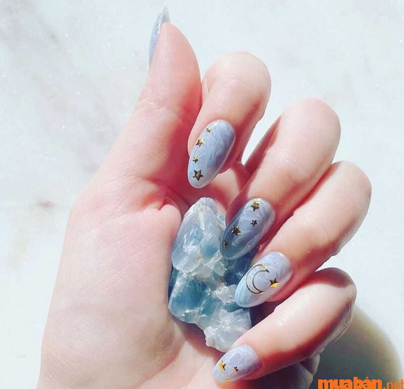 Mẫu nail Hàn Quốc đính ngôi sao với màu xanh