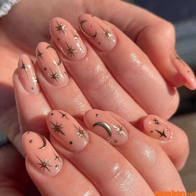 Mẫu nail Hàn Quốc đính ngôi sao với màu hồng