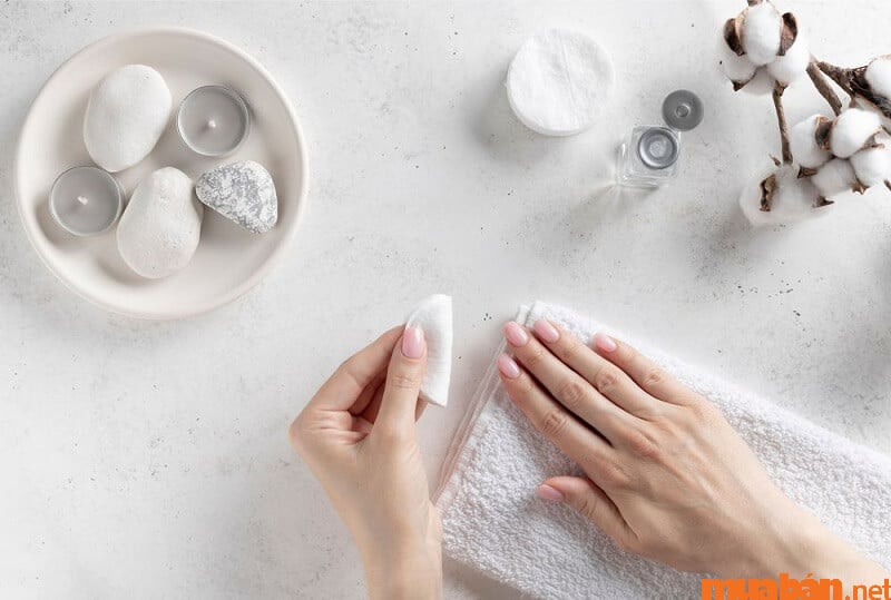 Tránh sử dụng chất tẩy móng có chứa acetone