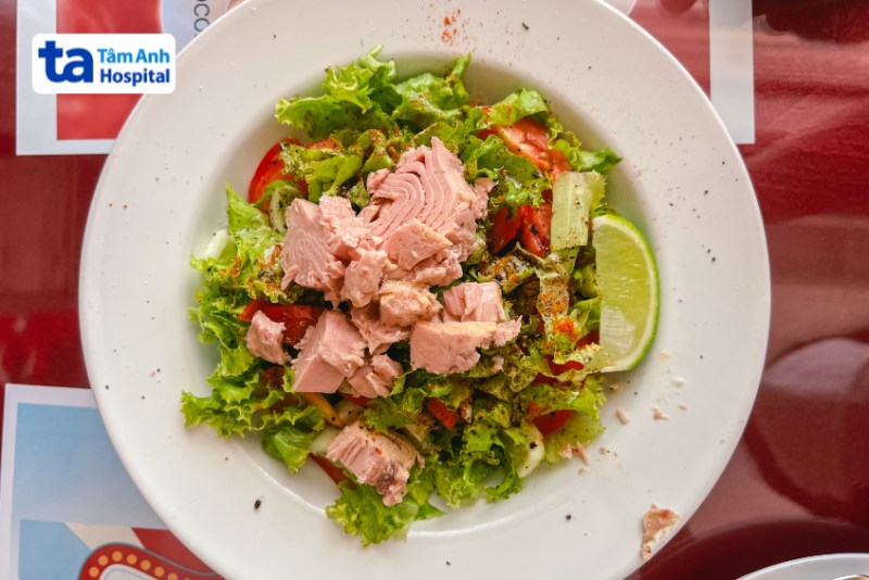 Salad cá ngừ sốt mayonnaise giúp tăng cân cho người gầy