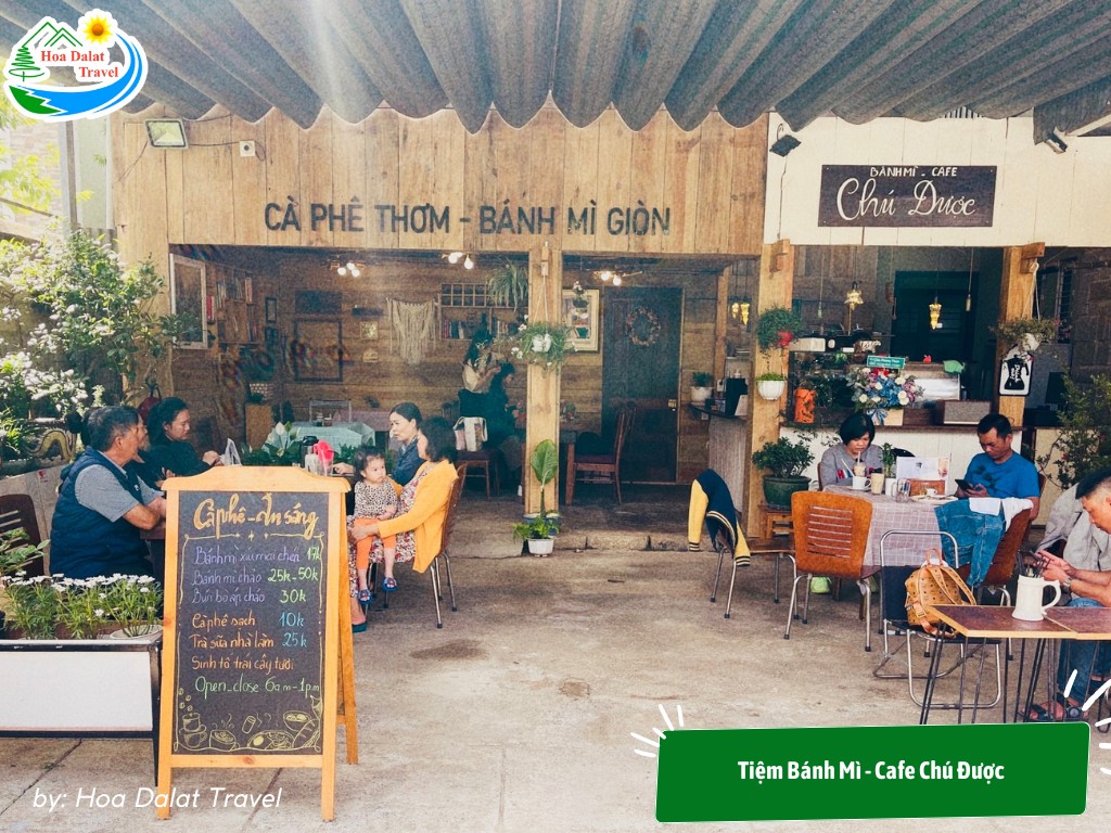 Không gian ấm cúng và thân thiện của Tiệm Bánh Mì - Cafe Chú Được