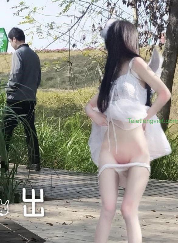 Ảnh vú đẹp, vú to, khoe ngực xinh của gái 18+